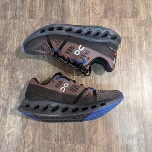 W On Cloud surfer 8.5